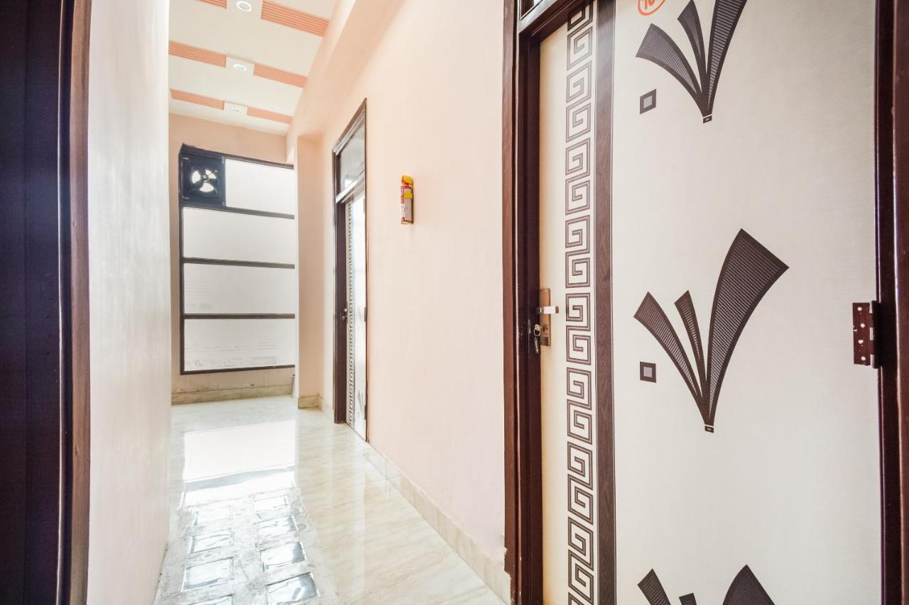 Oyo Noor Palace 3* Srinagar (Jammu and Kashmir)