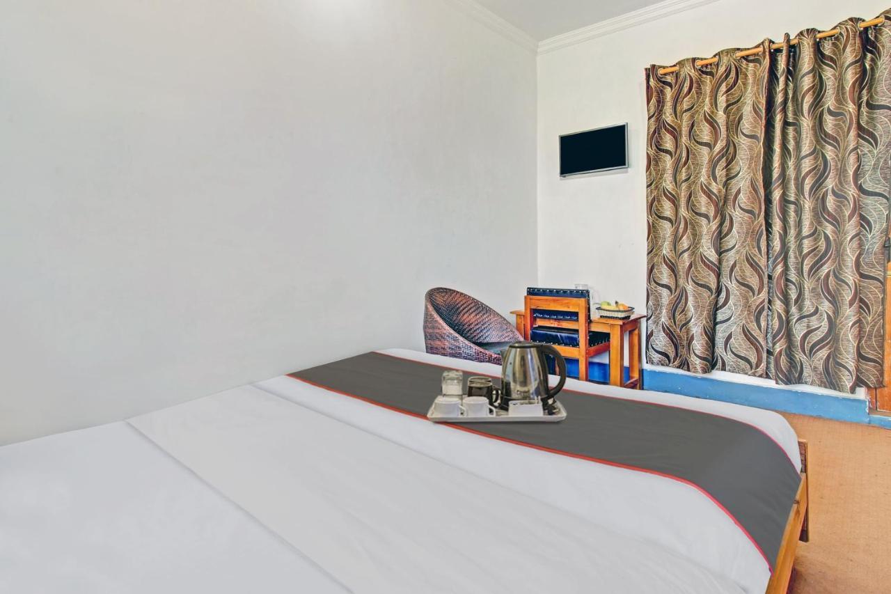 Super Oyo Capital O 91600 The Village Classic And Restaurant 3*