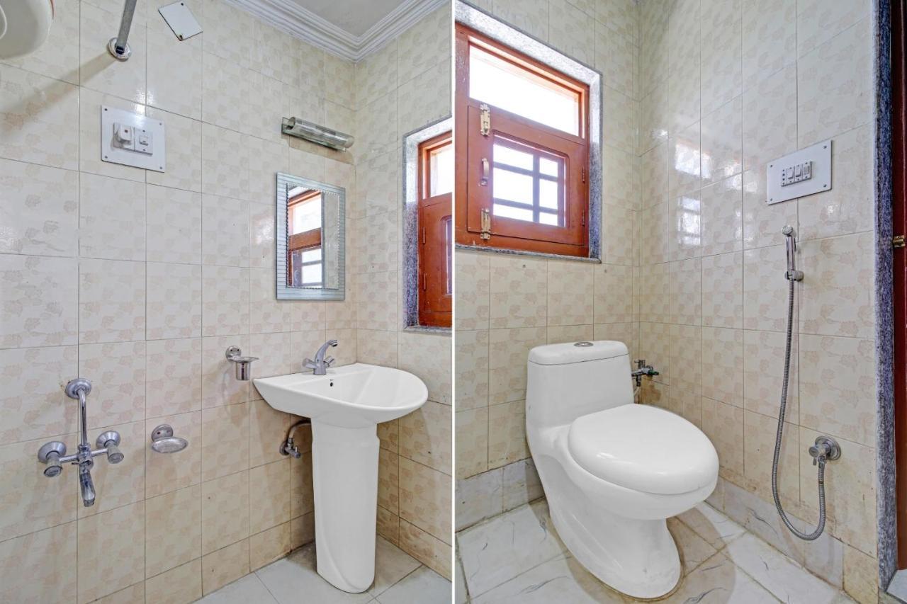 Super Oyo Capital O 91600 The Village Classic And Restaurant Hotel 3*