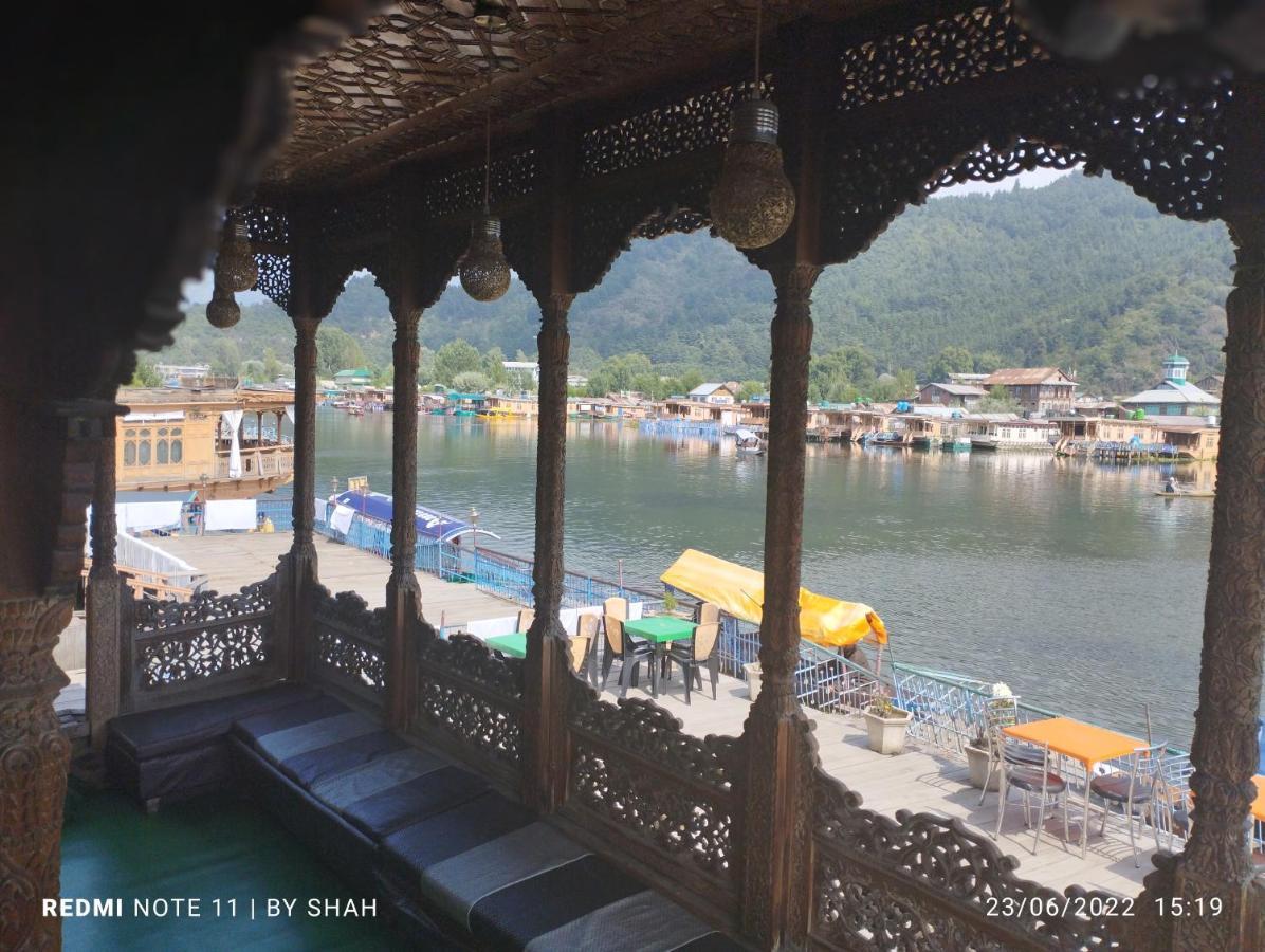 Laila Luxury Houseboats Group