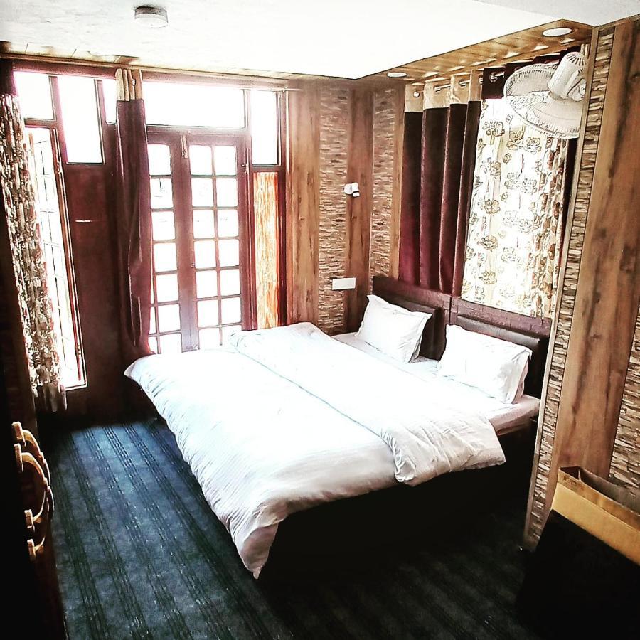 Guest house Urban Srinagar (Jammu and Kashmir)