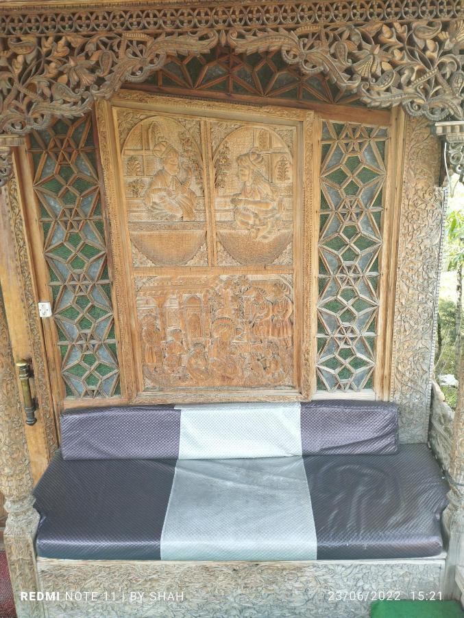 Laila Luxury Houseboats Group Bed & Breakfast Srinagar (Jammu and Kashmir)