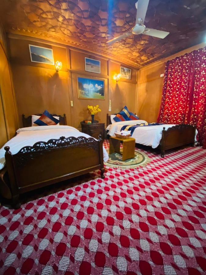 Floating Luxury Group Of Houseboats 4*