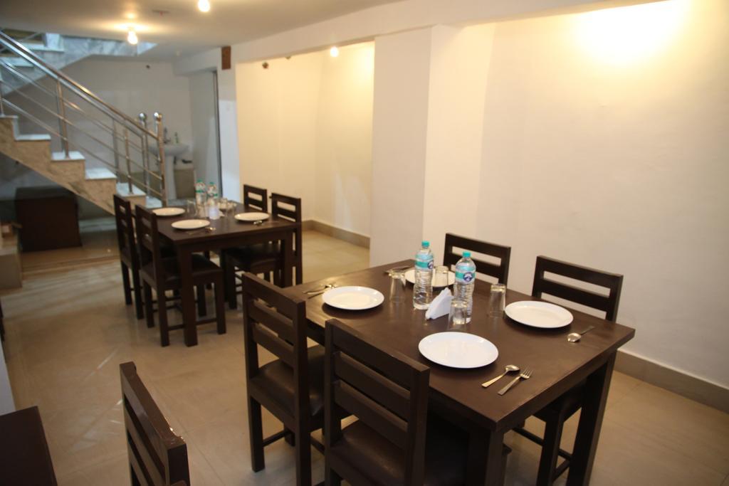 Hotel De Apple Srinagar (Jammu and Kashmir)