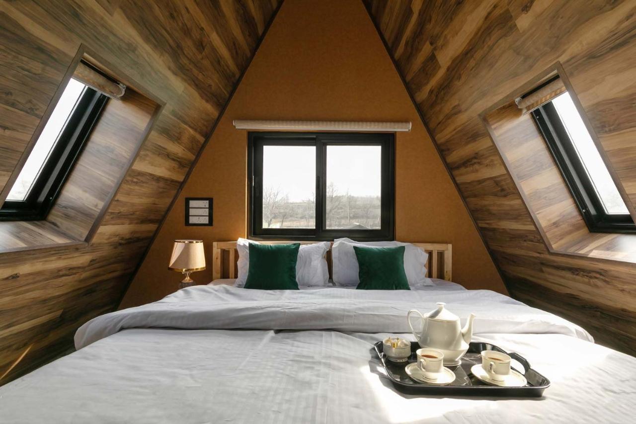 Stayvista At The Loft - Pet Friendly With A-frame Structure, Interiors, Bonfire Srinagar (Jammu and Kashmir)