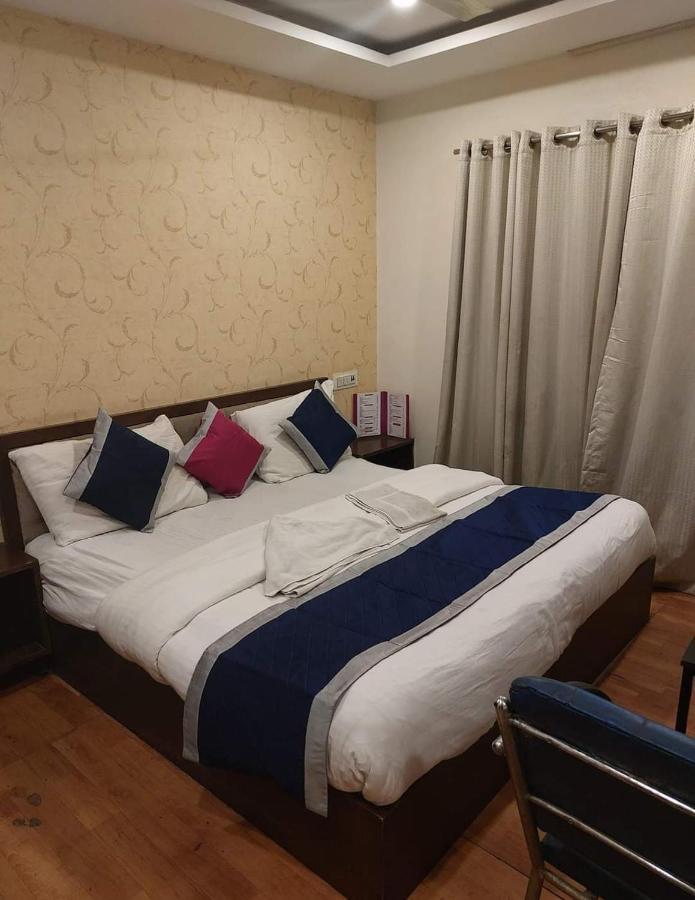 7 Hills Homestay Srinagar (Jammu and Kashmir)