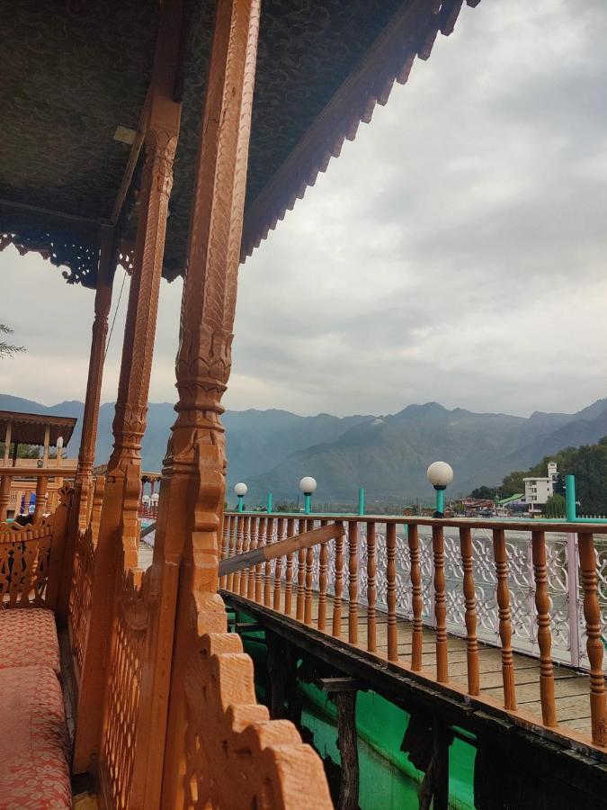 Cutty Sark Houseboat, Srinagar (Jammu and Kashmir)