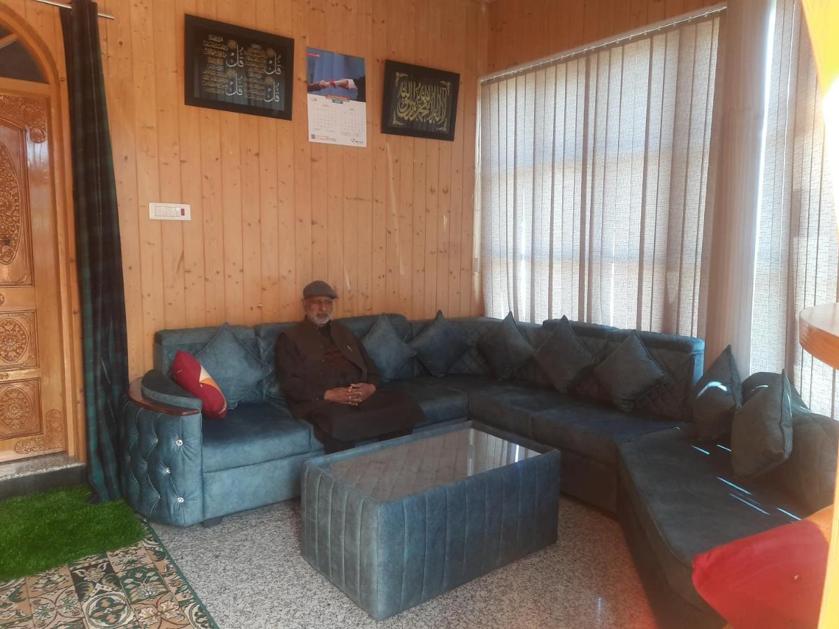 Bashaw Residency, Rated Family Near Airport