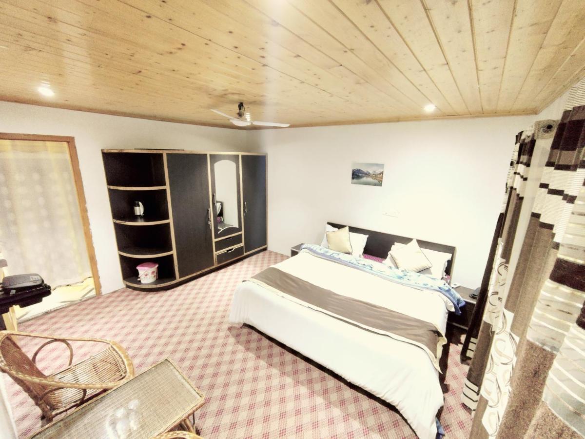 Sheesha Residency Hotel Srinagar (Jammu and Kashmir)