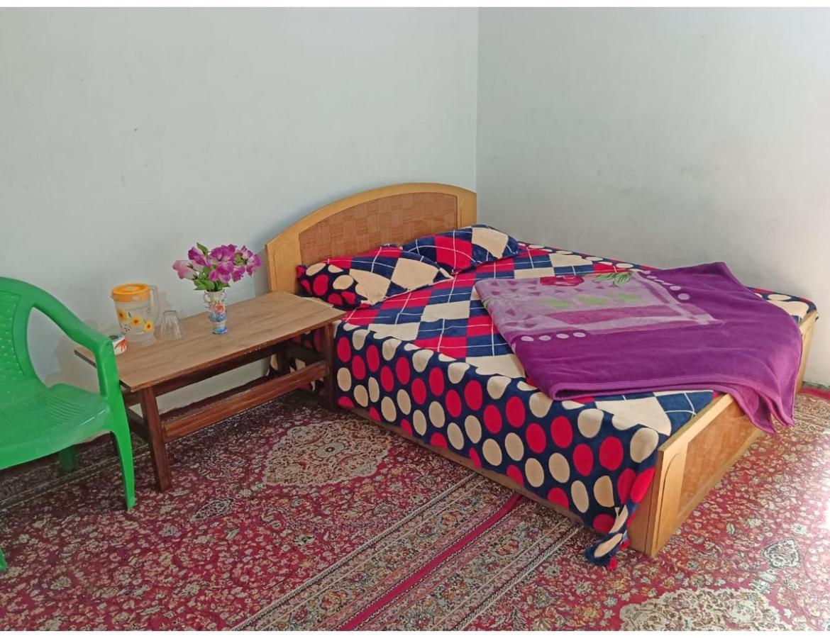 Homestay Crown Palace, Shrinagar *