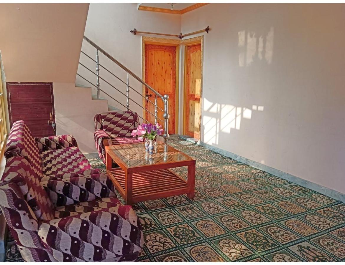 Homestay Crown Palace, Shrinagar Srinagar (Jammu and Kashmir)