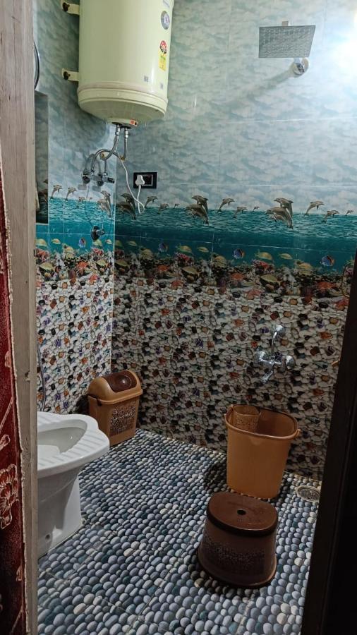 Homestay Shaheen Luxuries Srinagar (Jammu and Kashmir)