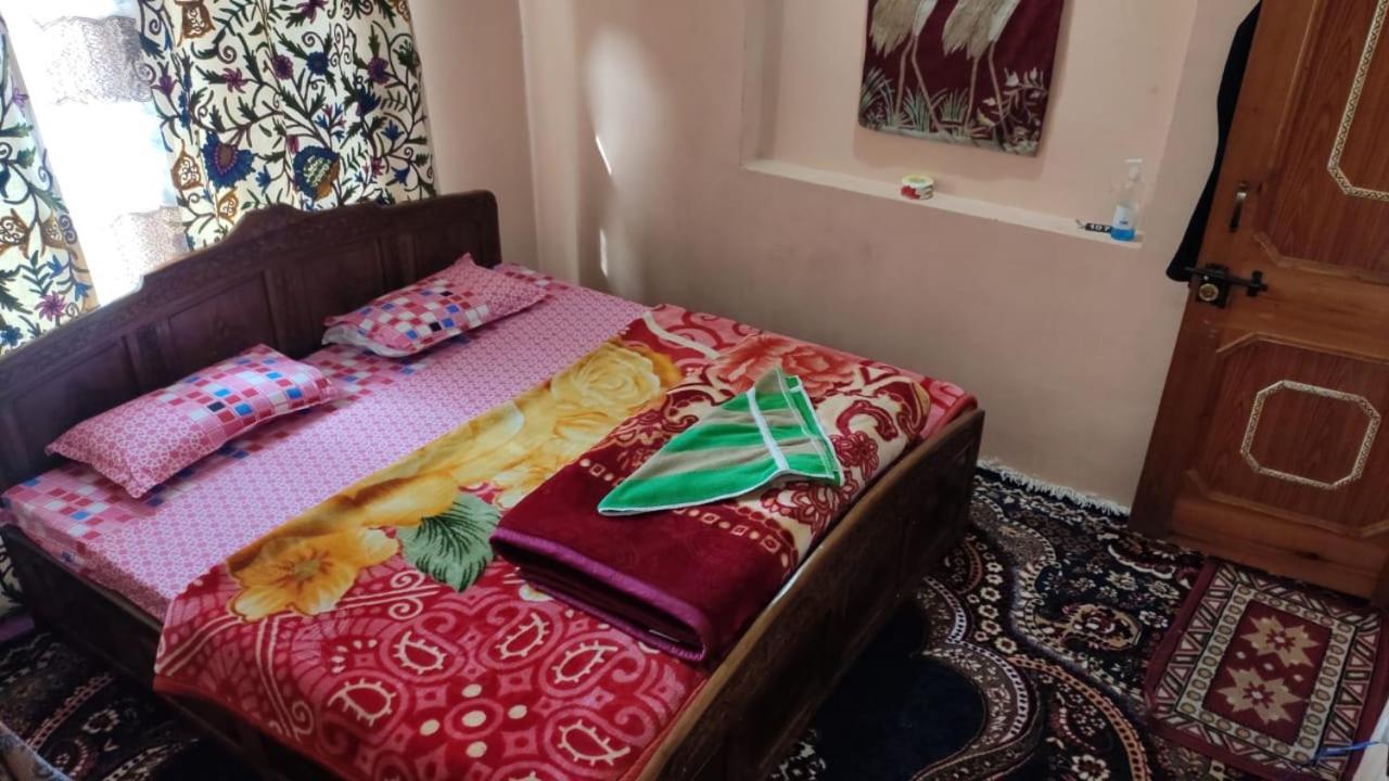 Shaheen Luxuries Srinagar (Jammu and Kashmir)