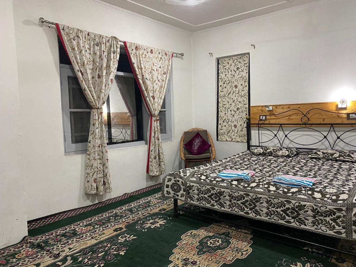 Homestay Serene House Srinagar (Jammu and Kashmir)