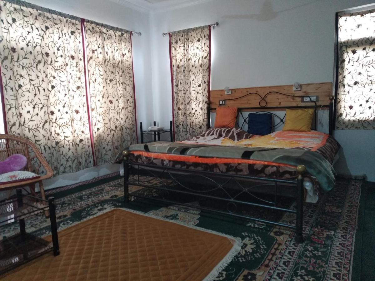 Serene House Homestay *