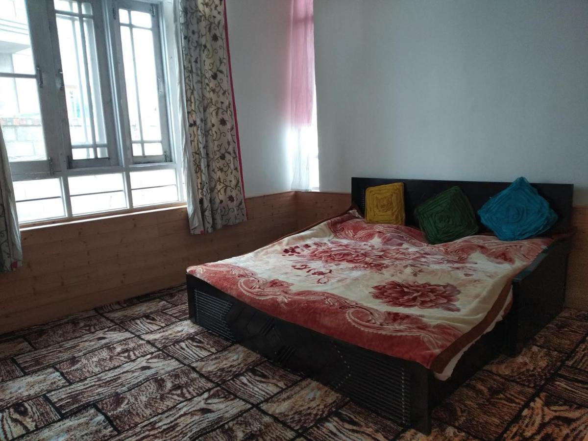 Serene House Homestay *