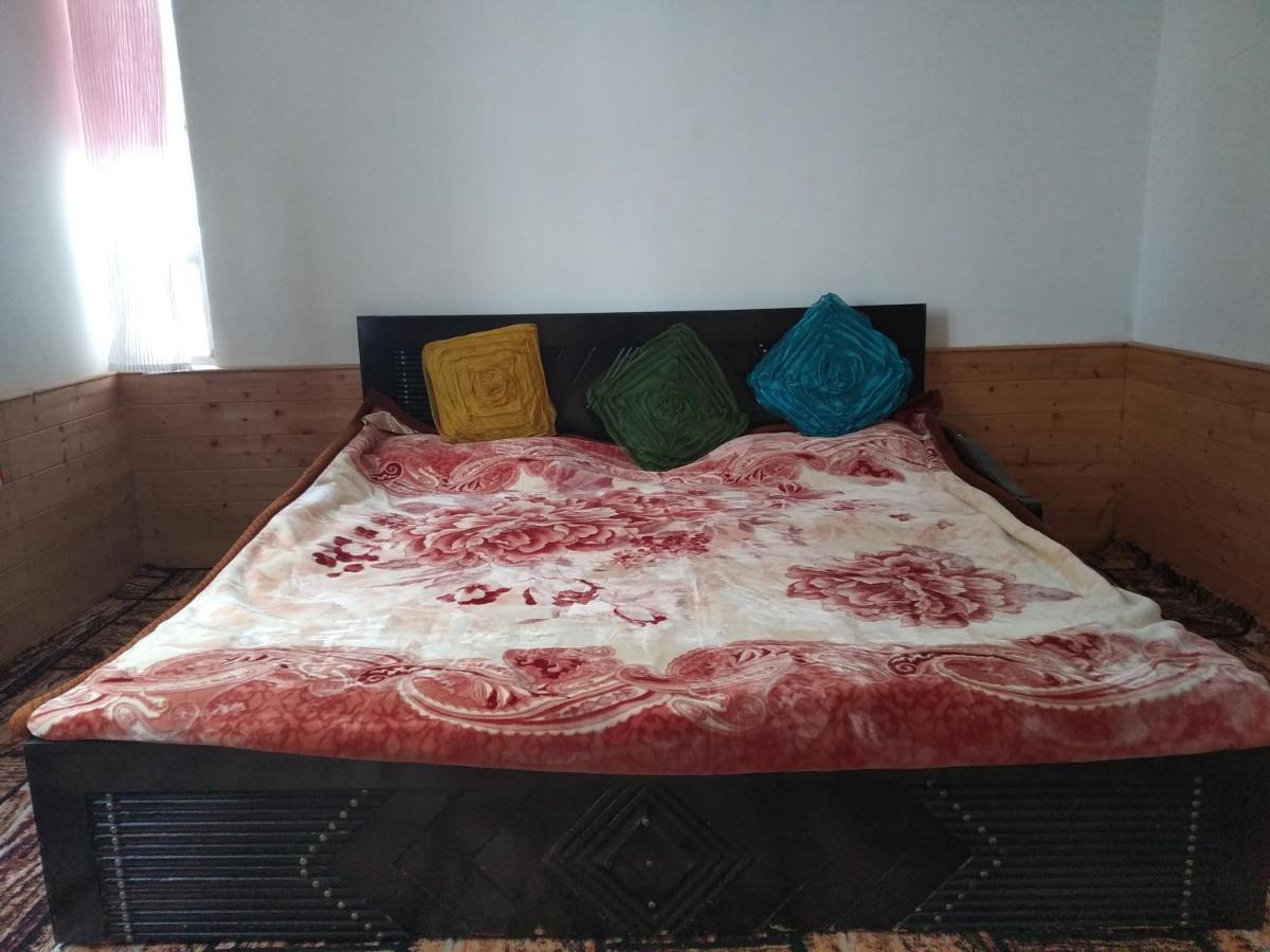 Homestay Serene House Srinagar (Jammu and Kashmir)
