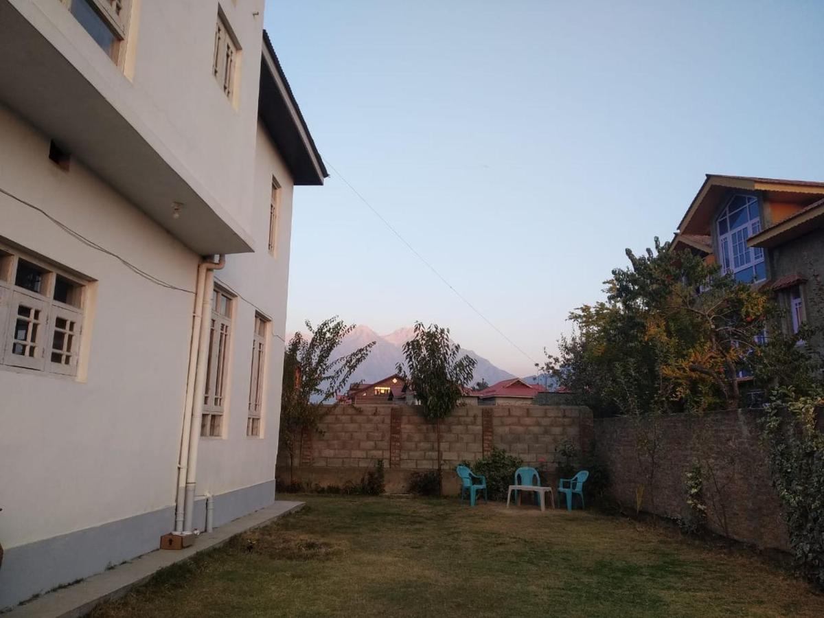 Homestay Serene House *