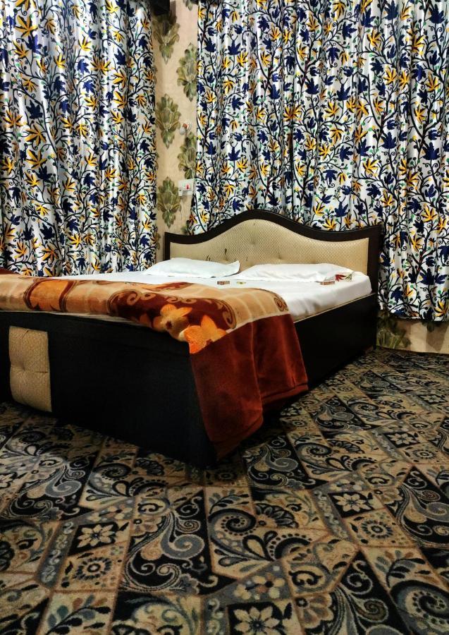Fabulous Kashmir Hotel
