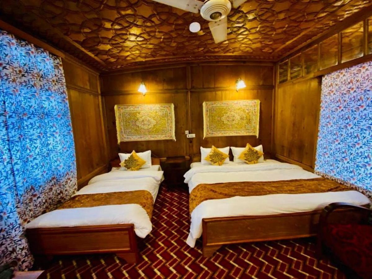 Botel Floating Luxury Group Of Houseboats