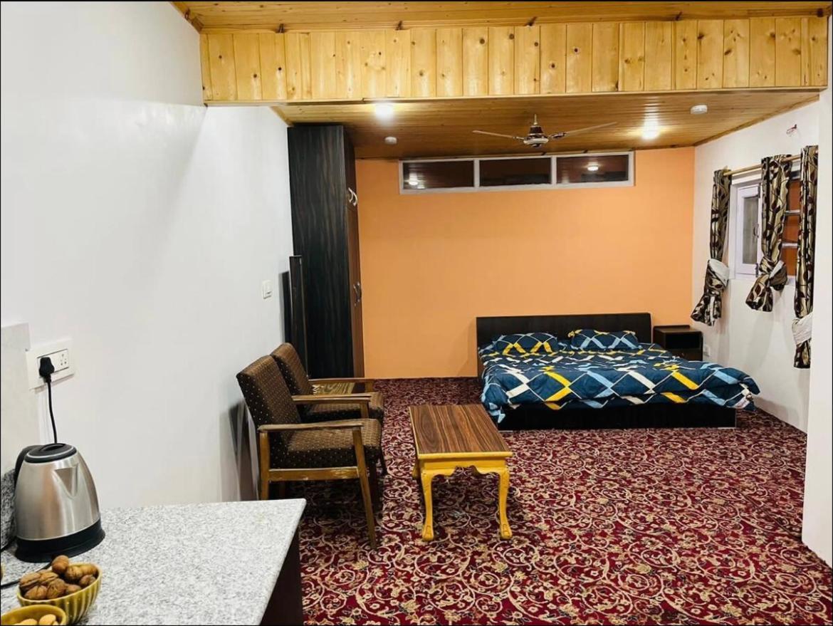 Ashai Studio In Guest house *