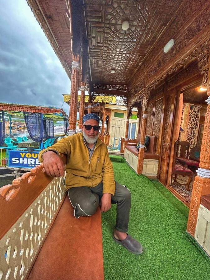 Heritage Shreen Houseboat Srinagar (Jammu and Kashmir)
