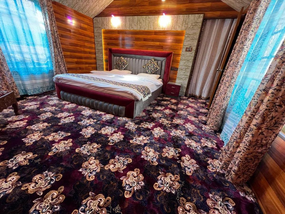 The Heritage Safina Group Of Houseboats