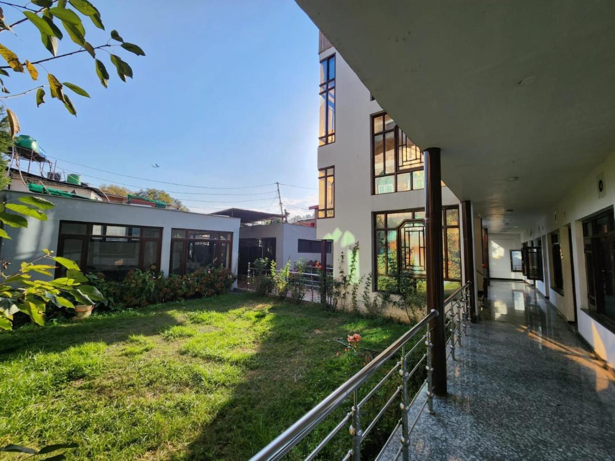 Junaid Guest house Srinagar (Jammu and Kashmir)