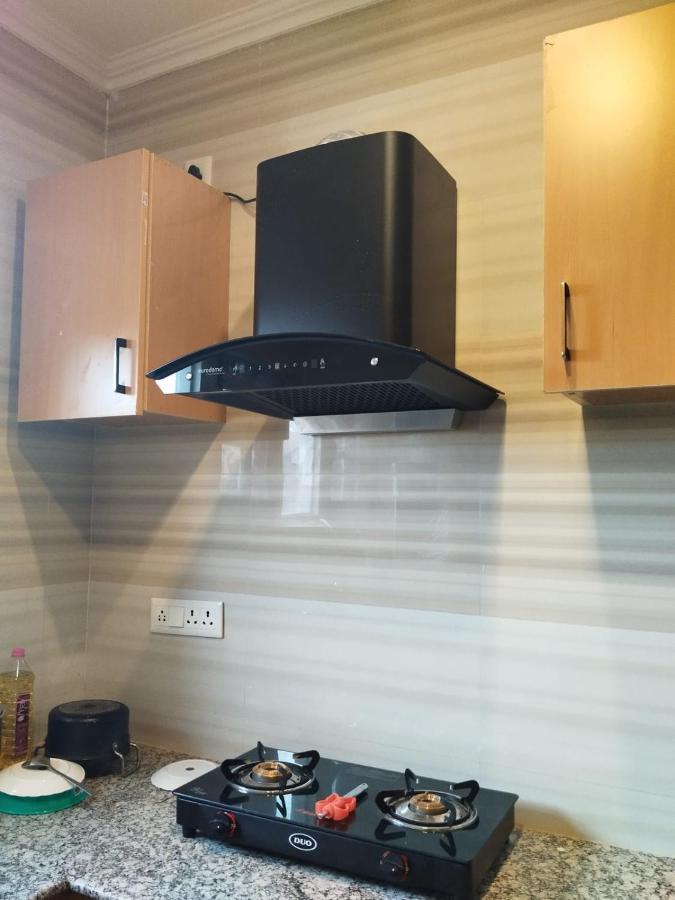 Lit Apartment
