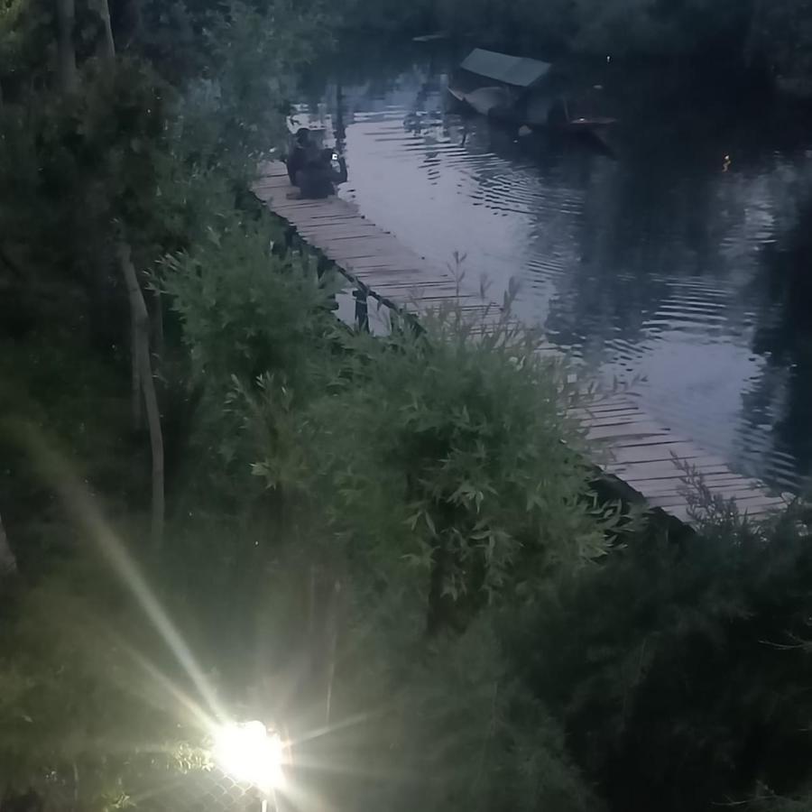 New Heaven Canal Guest house Srinagar (Jammu and Kashmir)