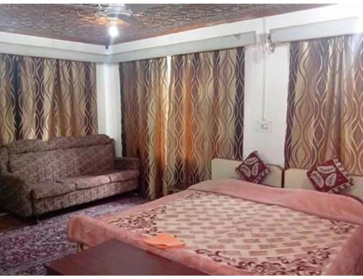 Gulab Resort, Homestay Srinagar (Jammu and Kashmir)