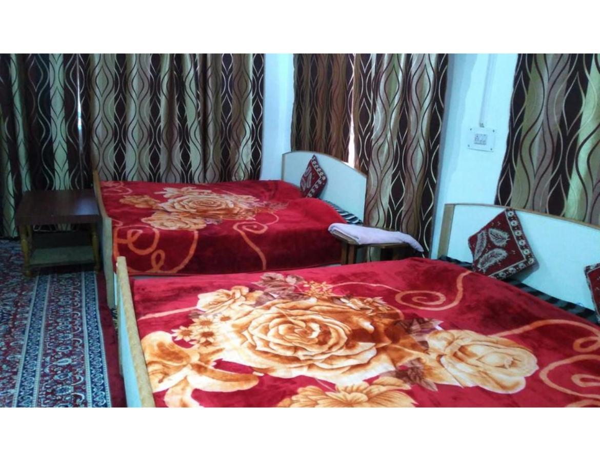 Homestay Gulab Resort, *