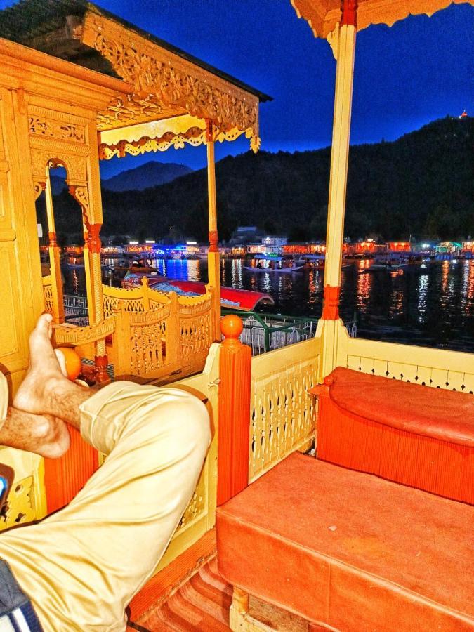 The Heritage Plato Group Of Houseboats