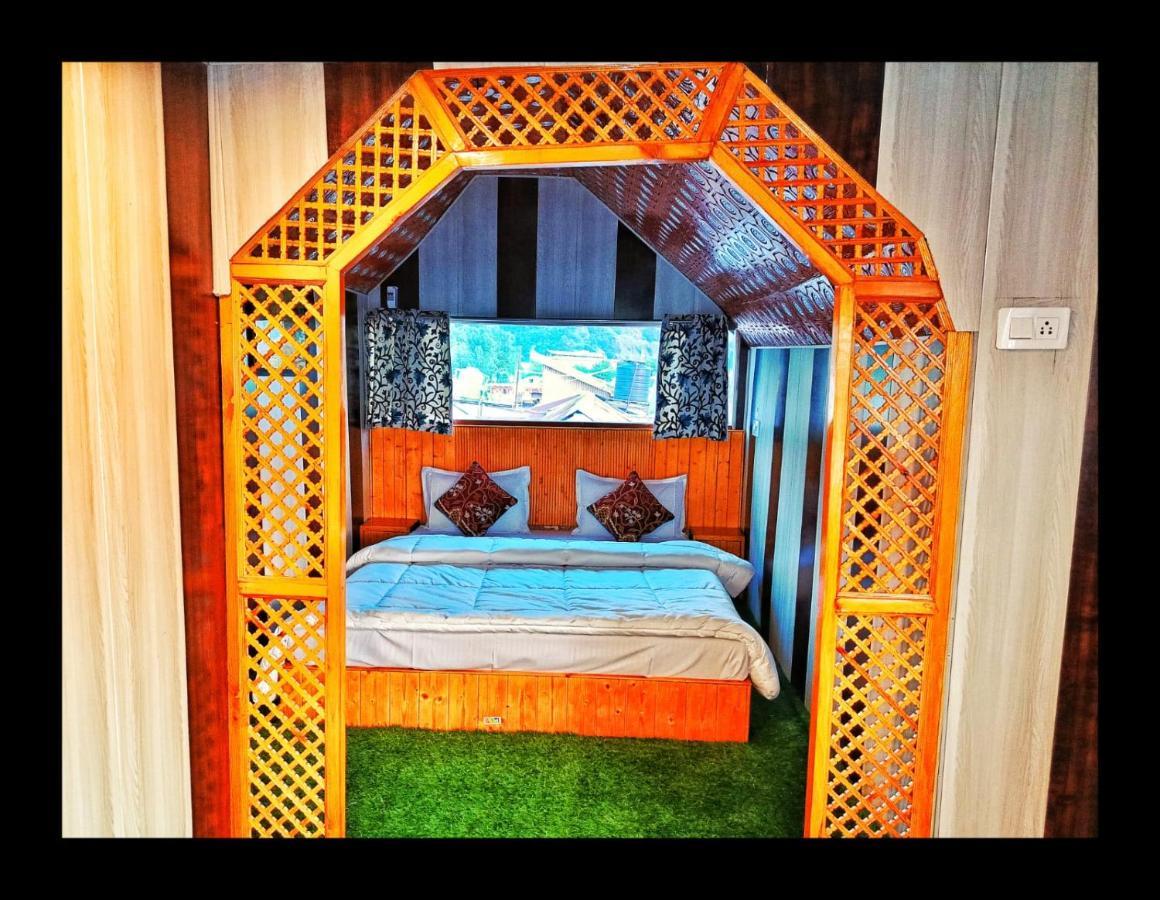 The Heritage Plato Group Of Houseboats 4*