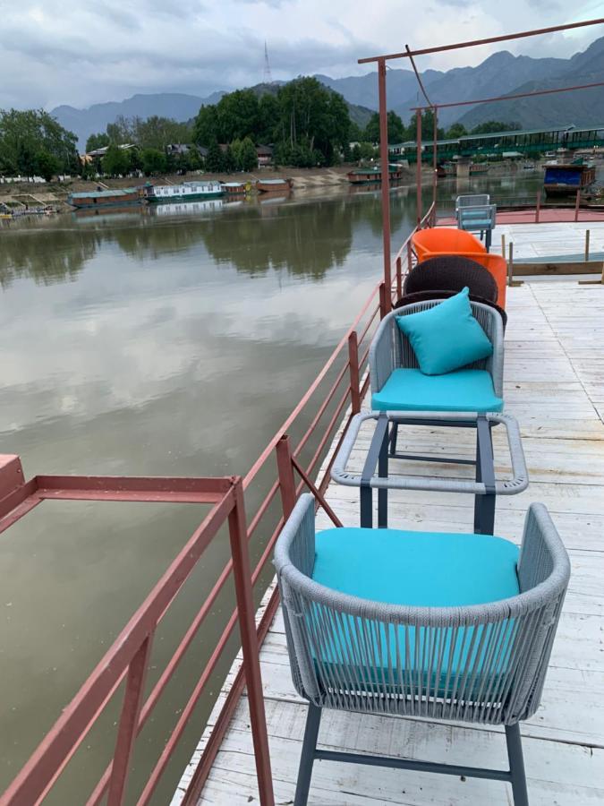 Messiah's Ark Botel Srinagar (Jammu and Kashmir)