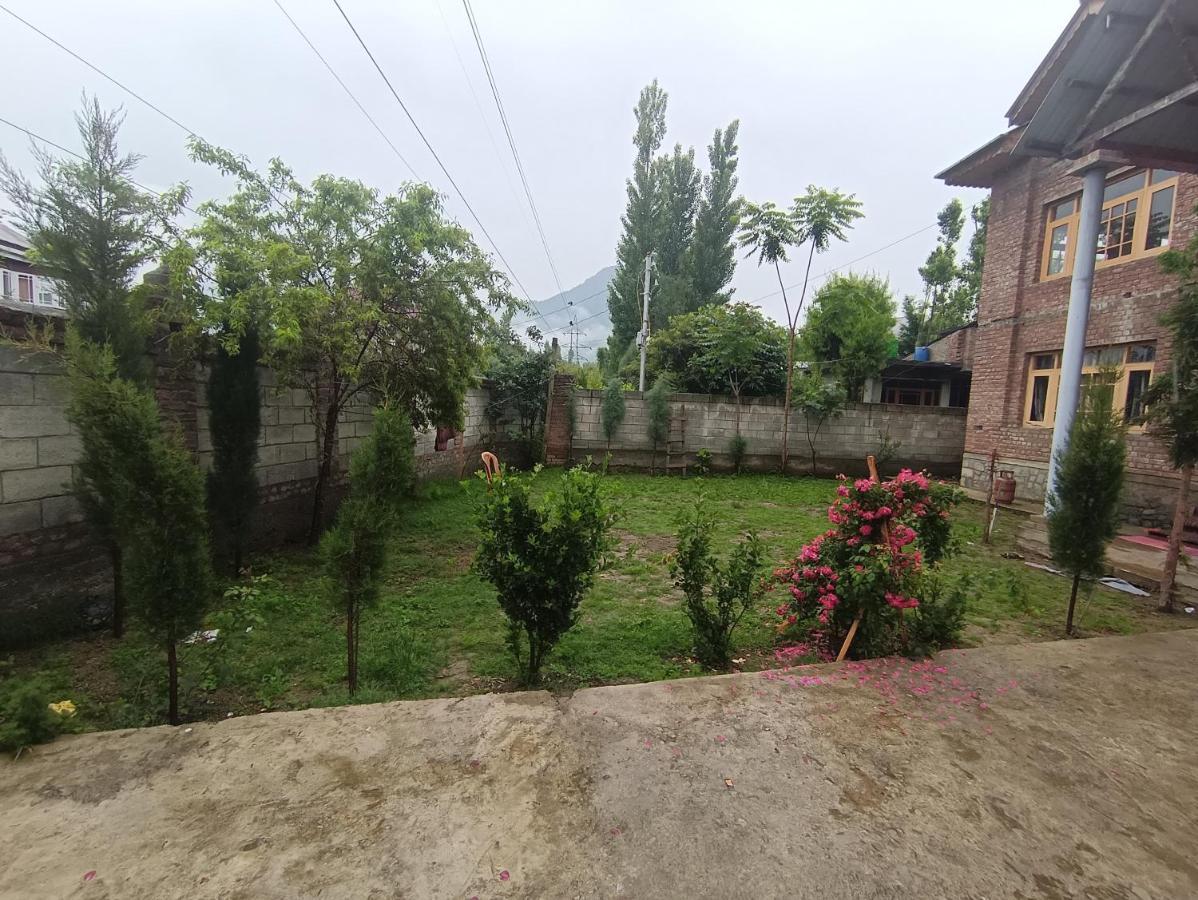 Zikra Srinagar (Jammu and Kashmir)