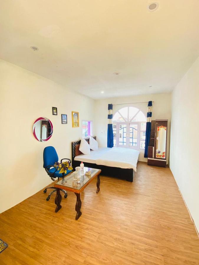 Hotel Pall Residency