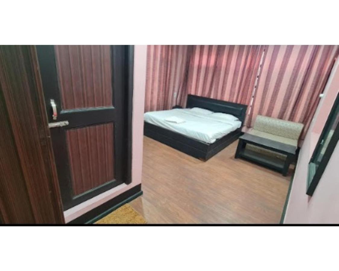 Homestay Basant Inn,
