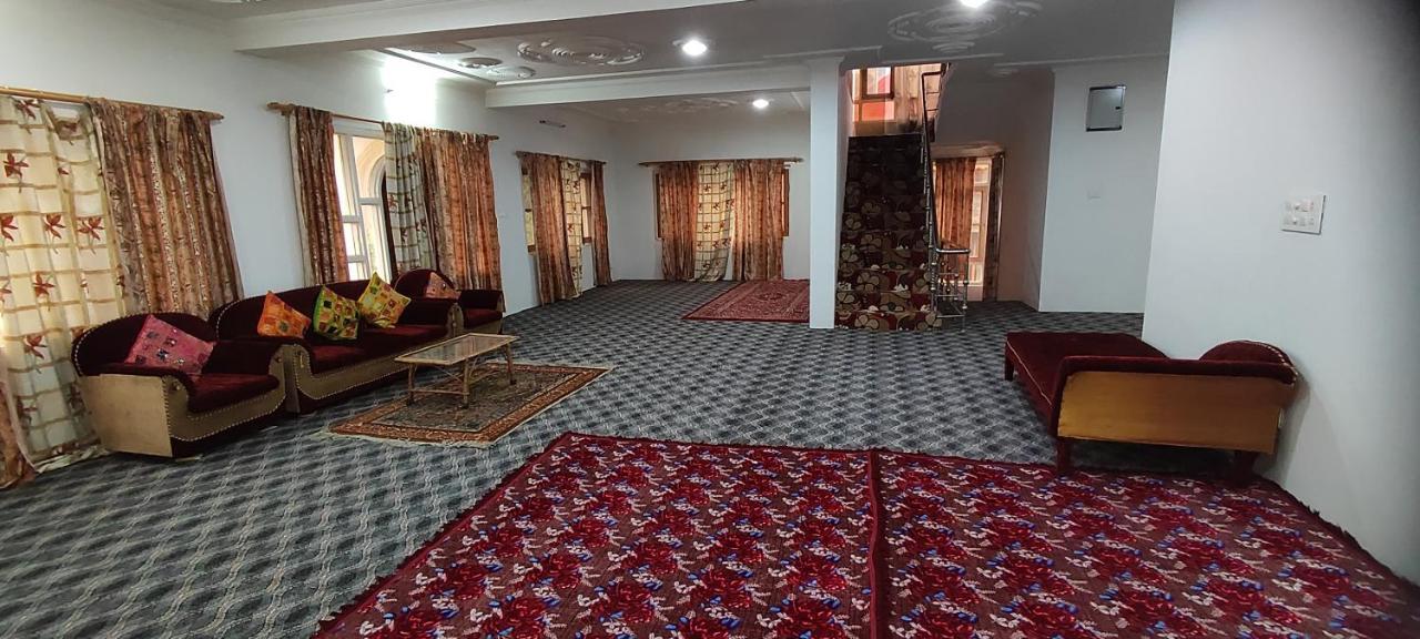 Homestay The Clover Srinagar (Jammu and Kashmir)