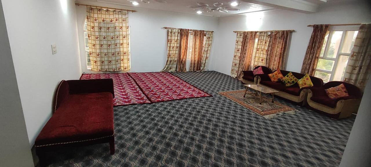 The Clover Srinagar (Jammu and Kashmir)