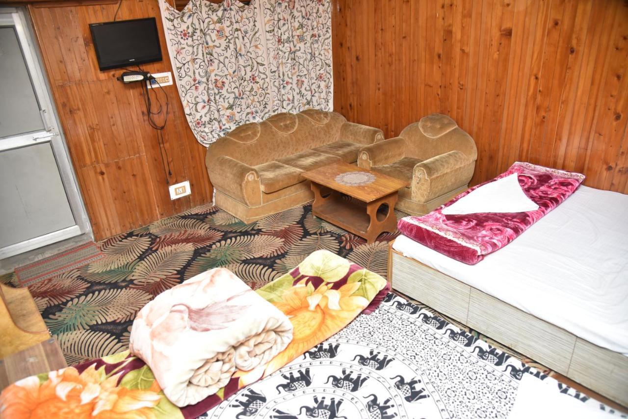 Hotel Kashmir Rose Srinagar (Jammu and Kashmir)