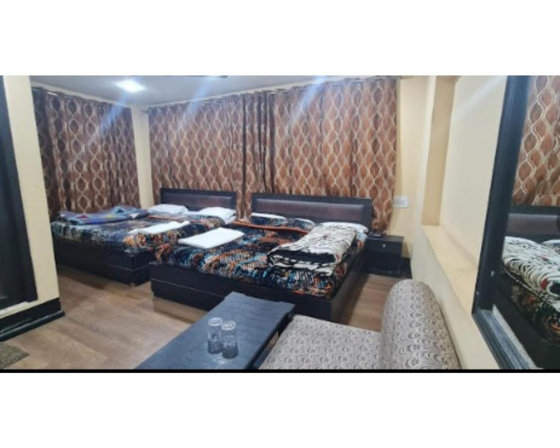 Basant Inn, *