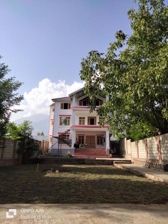 Homestay Himalayan Breeze Homestay *