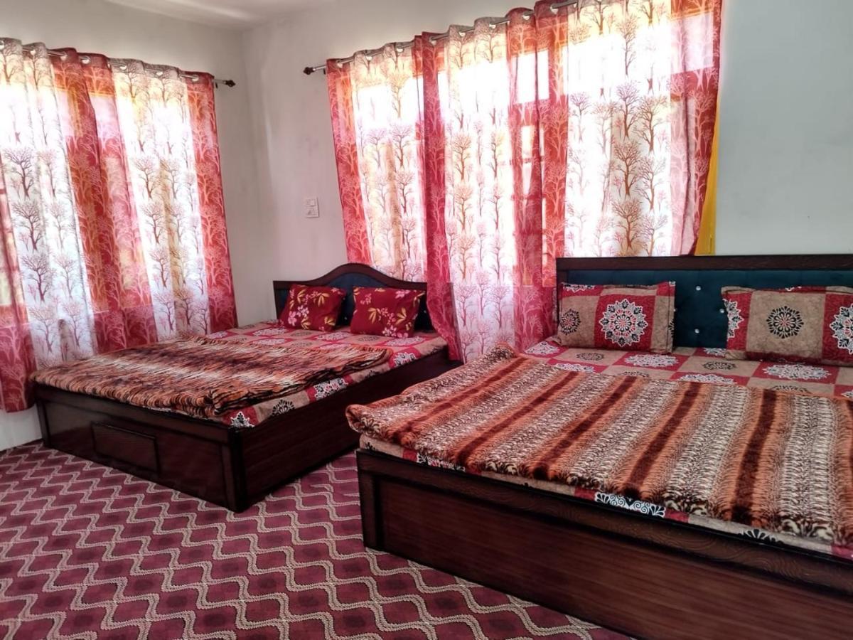 City Way Srinagar (Jammu and Kashmir)
