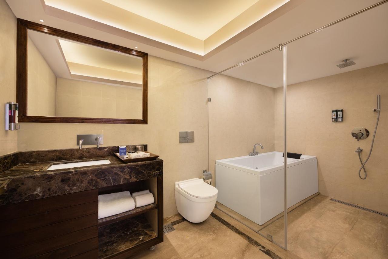 Golden Tulip Hotel