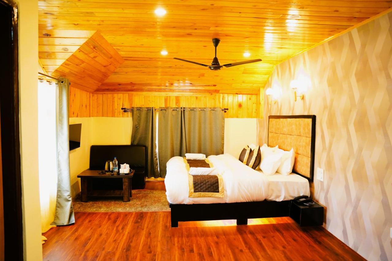 The Ivory Guest house Srinagar (Jammu and Kashmir)