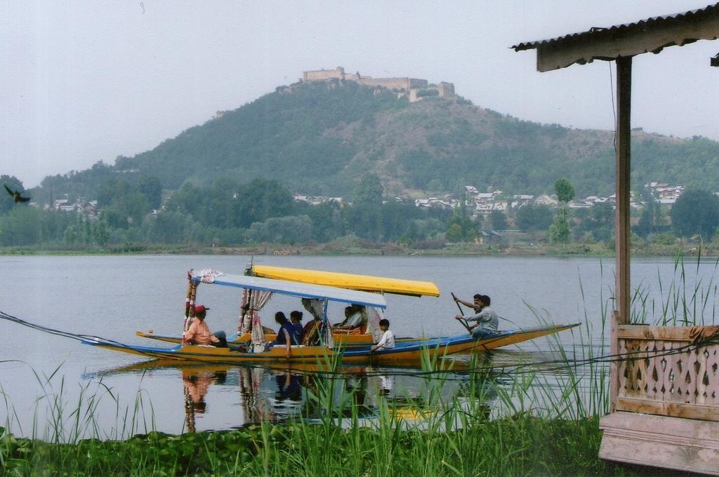 New Buckingham 3* Srinagar (Jammu and Kashmir)