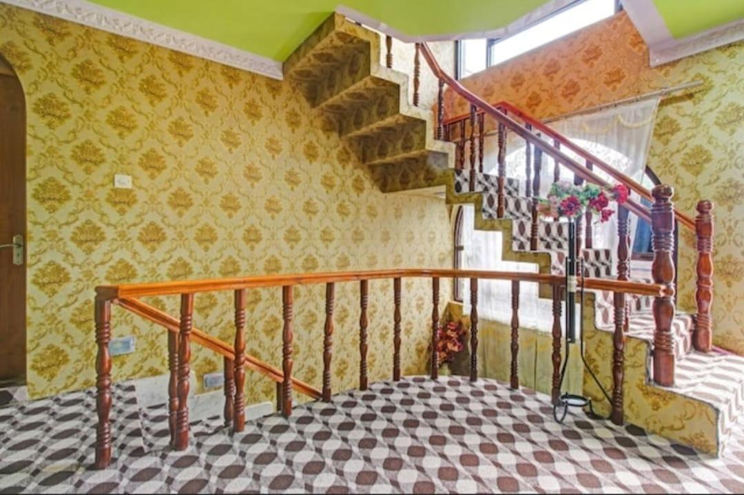 Nishat Lake View Homestay Srinagar (Jammu and Kashmir)
