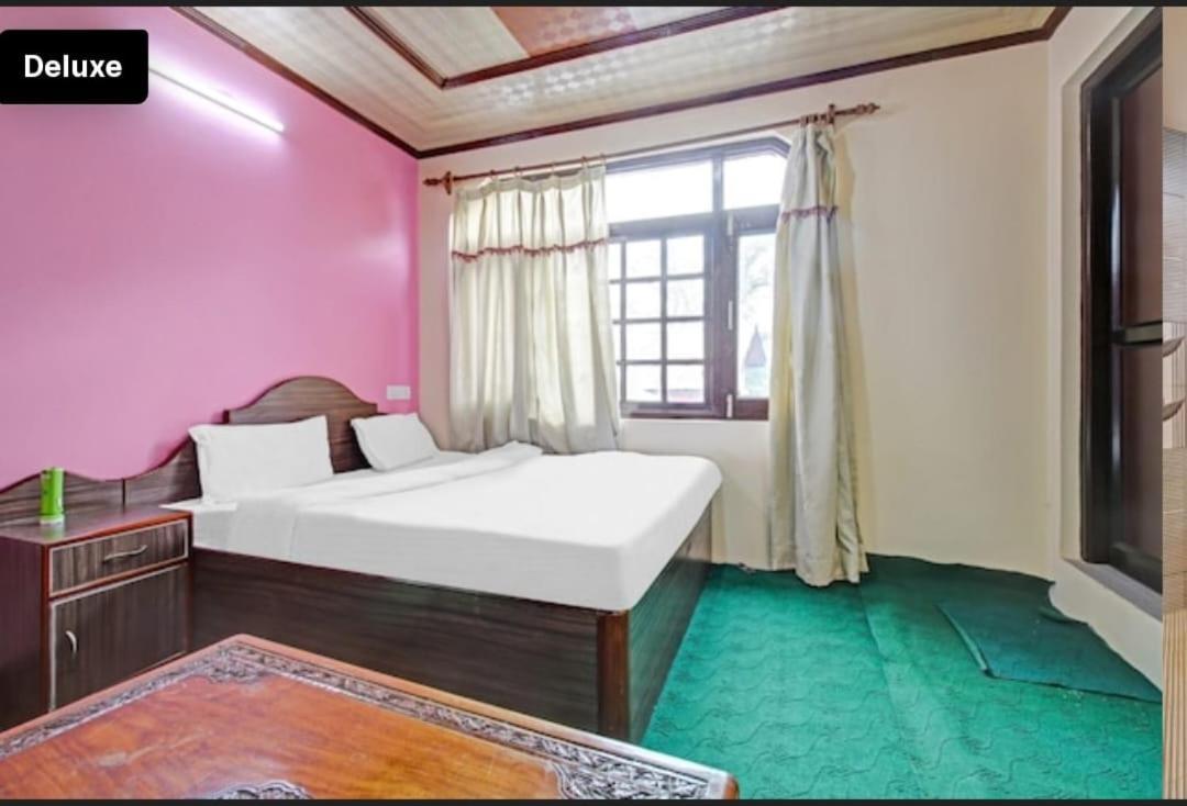 Homestay Nishat Lake View *