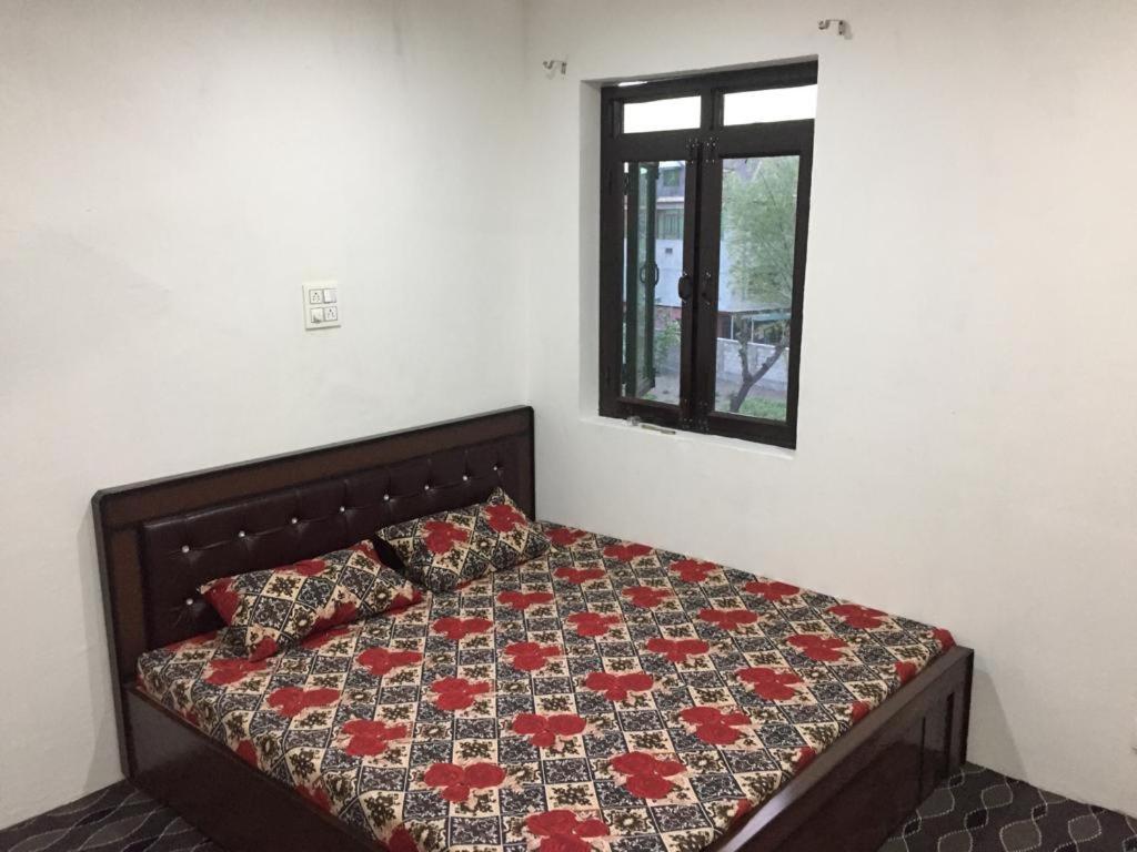 Guest house City Way Srinagar (Jammu and Kashmir)